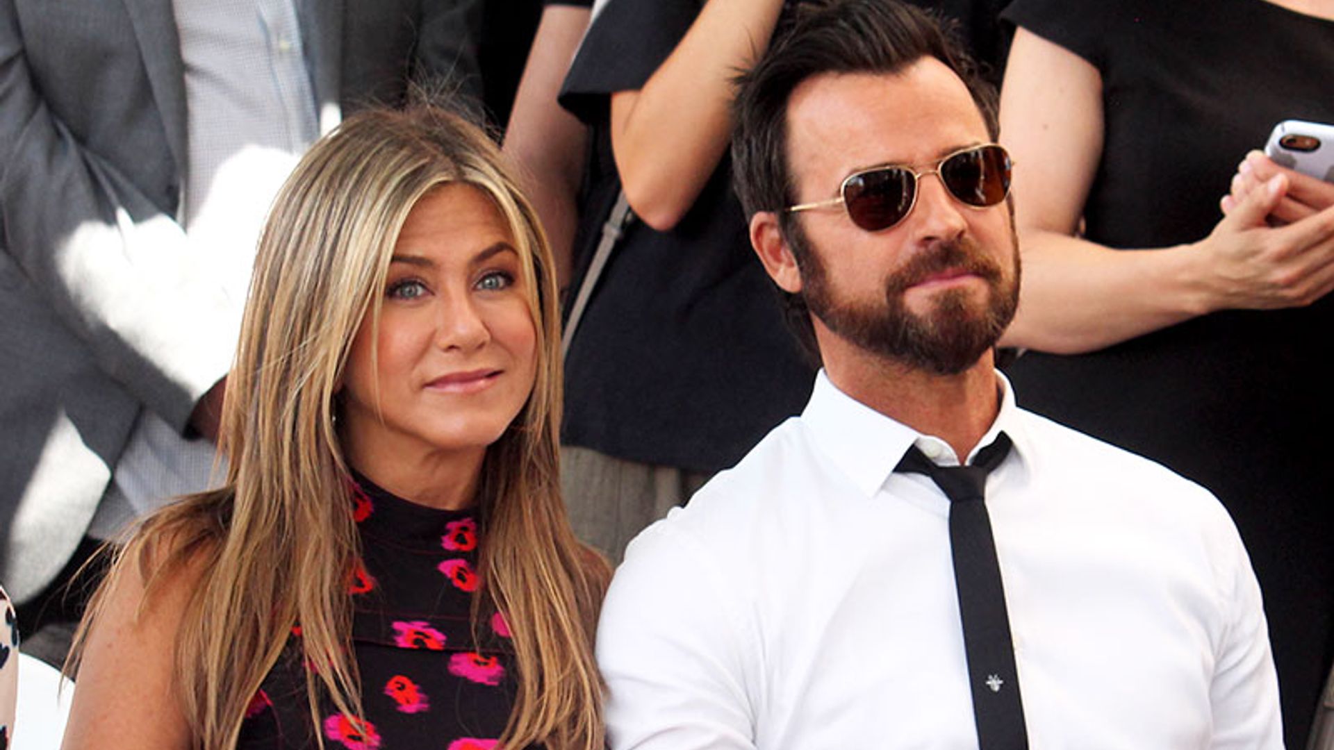 Justin Theorux vuelve a las redes sociales tras su ruptura con Jennifer Aniston