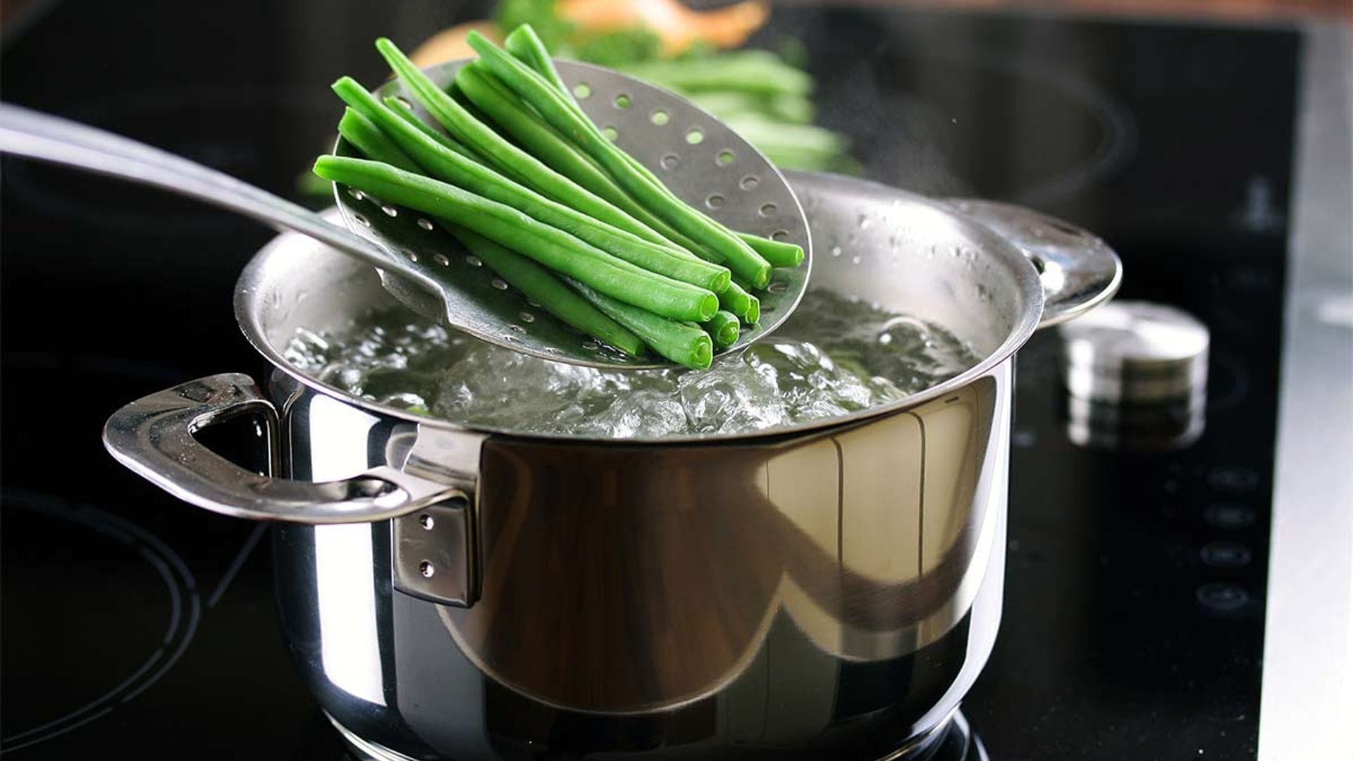 ¡No tires el agua de cocer verduras!
