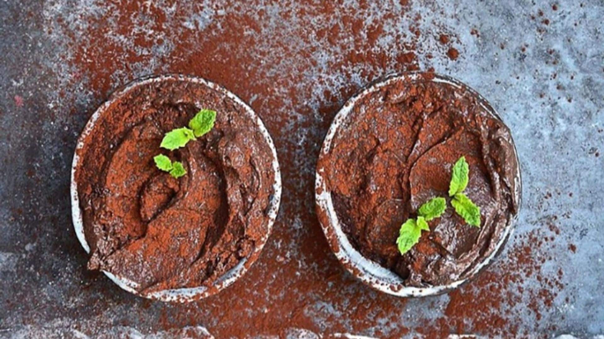 'Mousse' de chocolate y aguacate con jarabe de arce