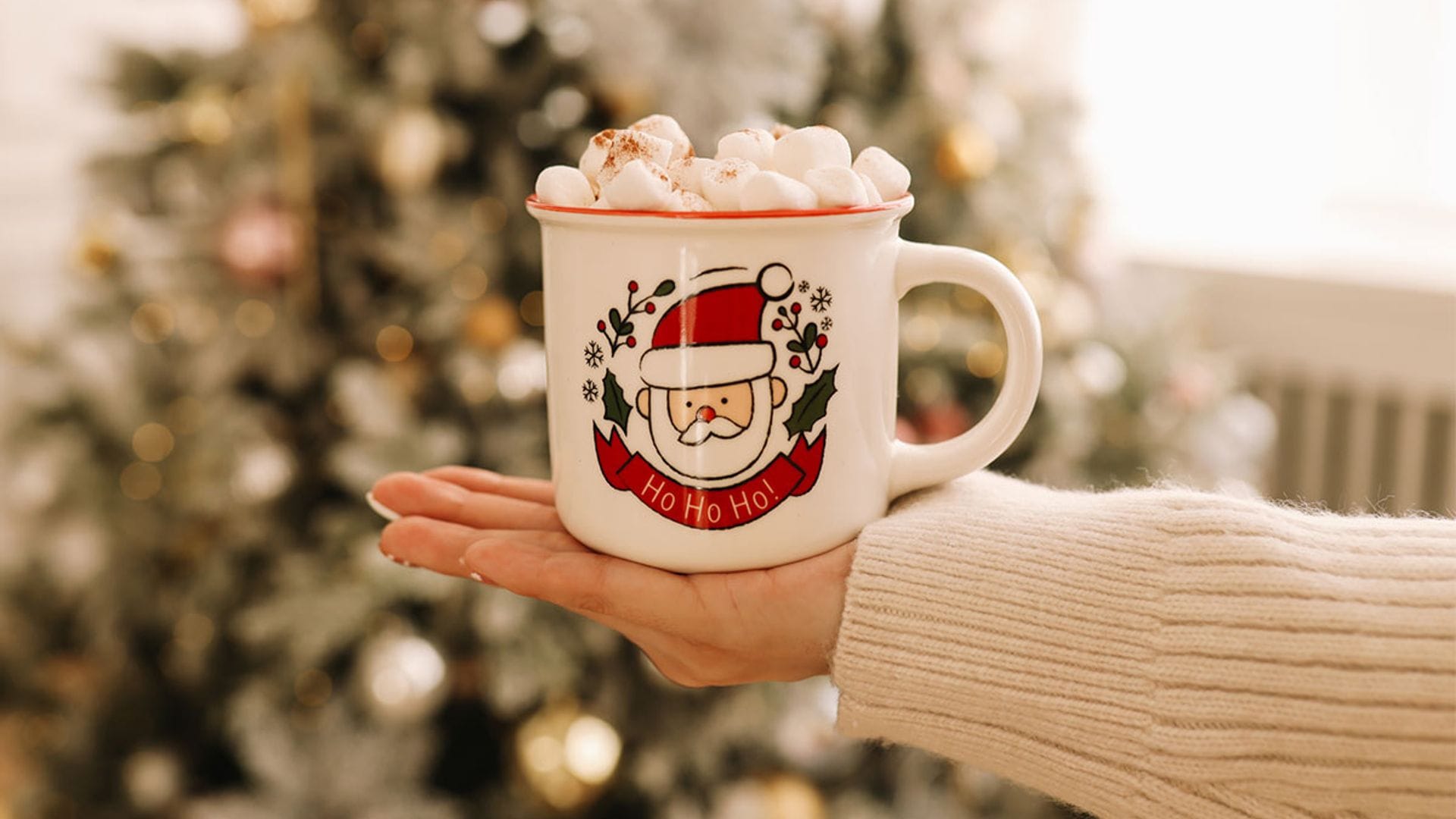 Transforma tus desayunos y meriendas navideñas con las tazas más bonitas para toda la familia