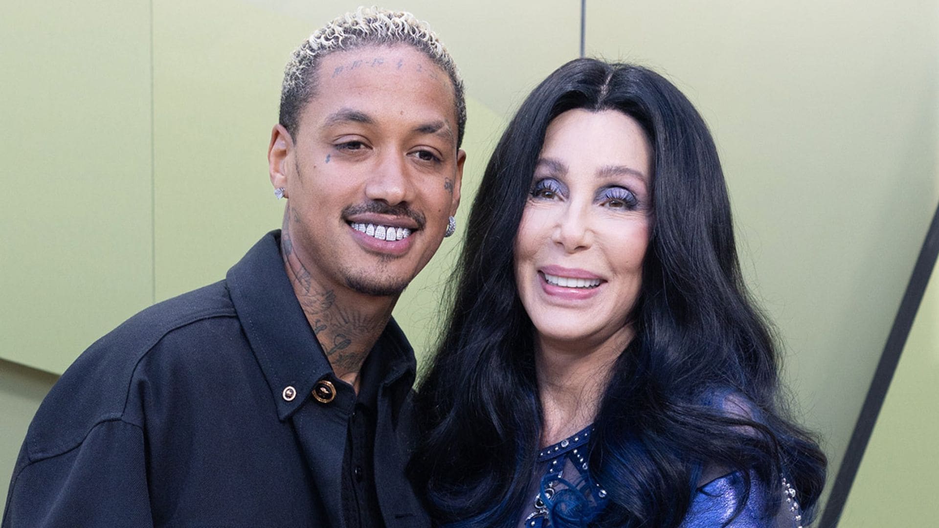 Cher rompe con su novio, 40 años menor que ella