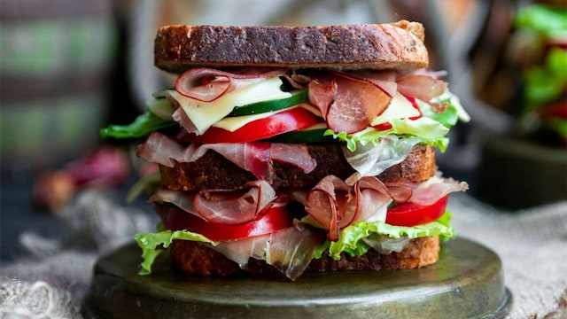 sandwich jamon age