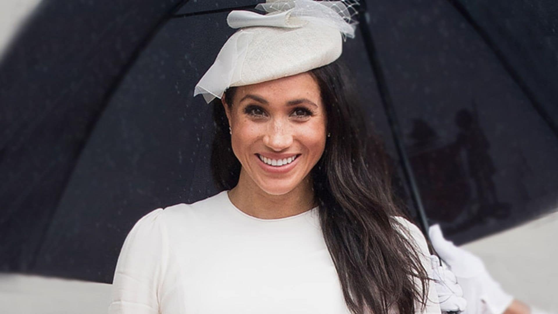 Las tres revelaciones del simbólico look premamá de Meghan Markle