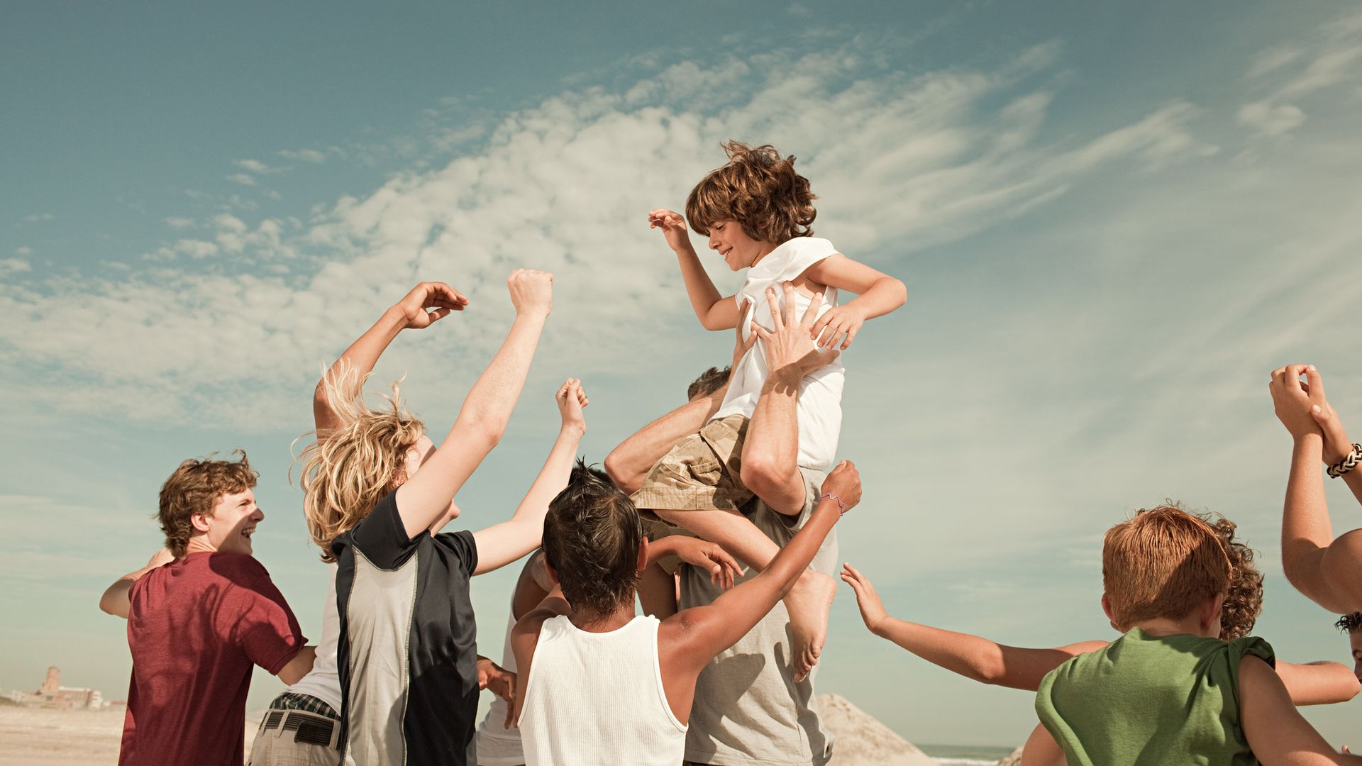 10 prendas deportivas para las actividades extraescolares de tus hijos