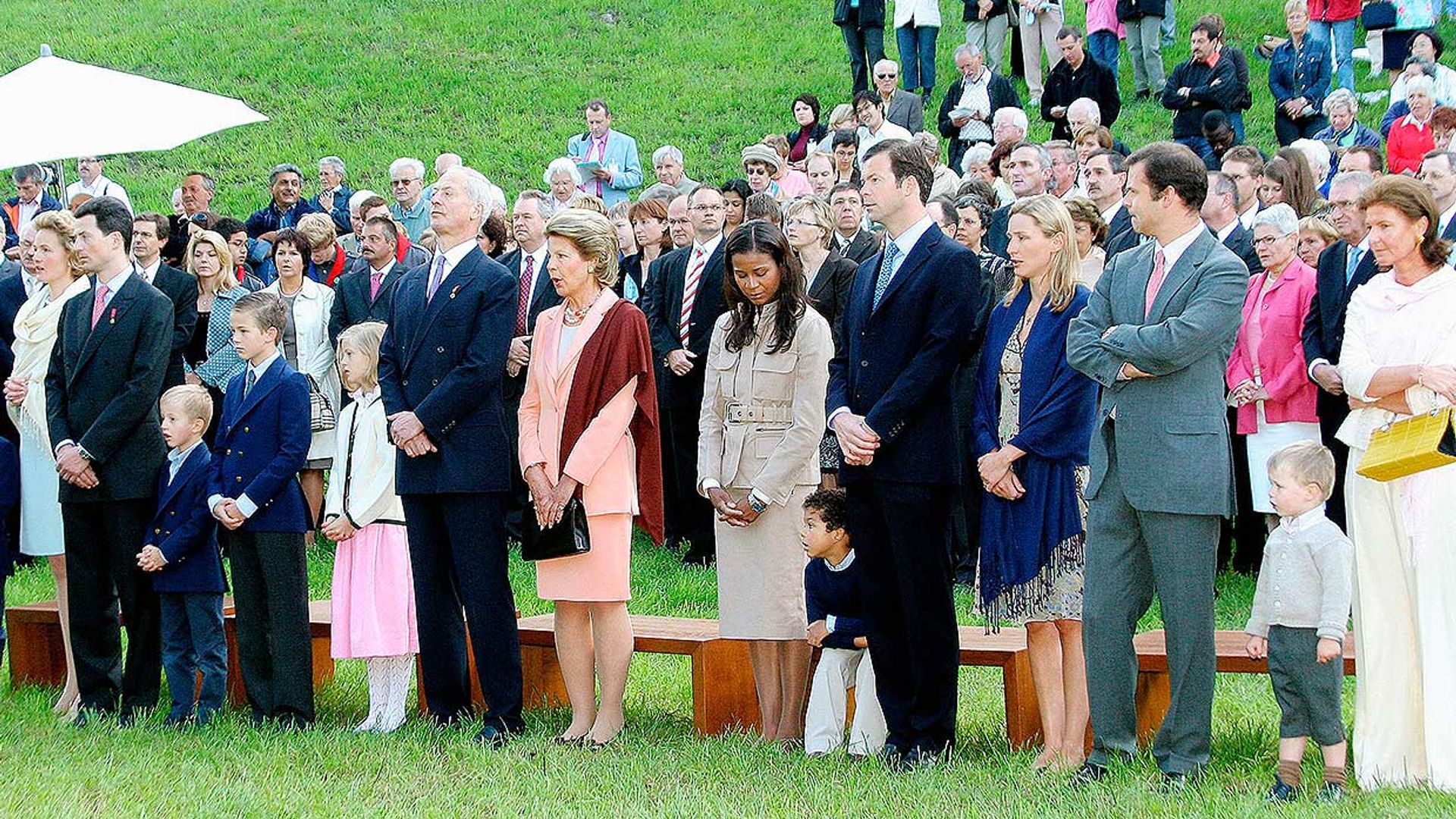 Quién es quién en la familia real de Liechtenstein que llora la inesperada pérdida del príncipe Constantino