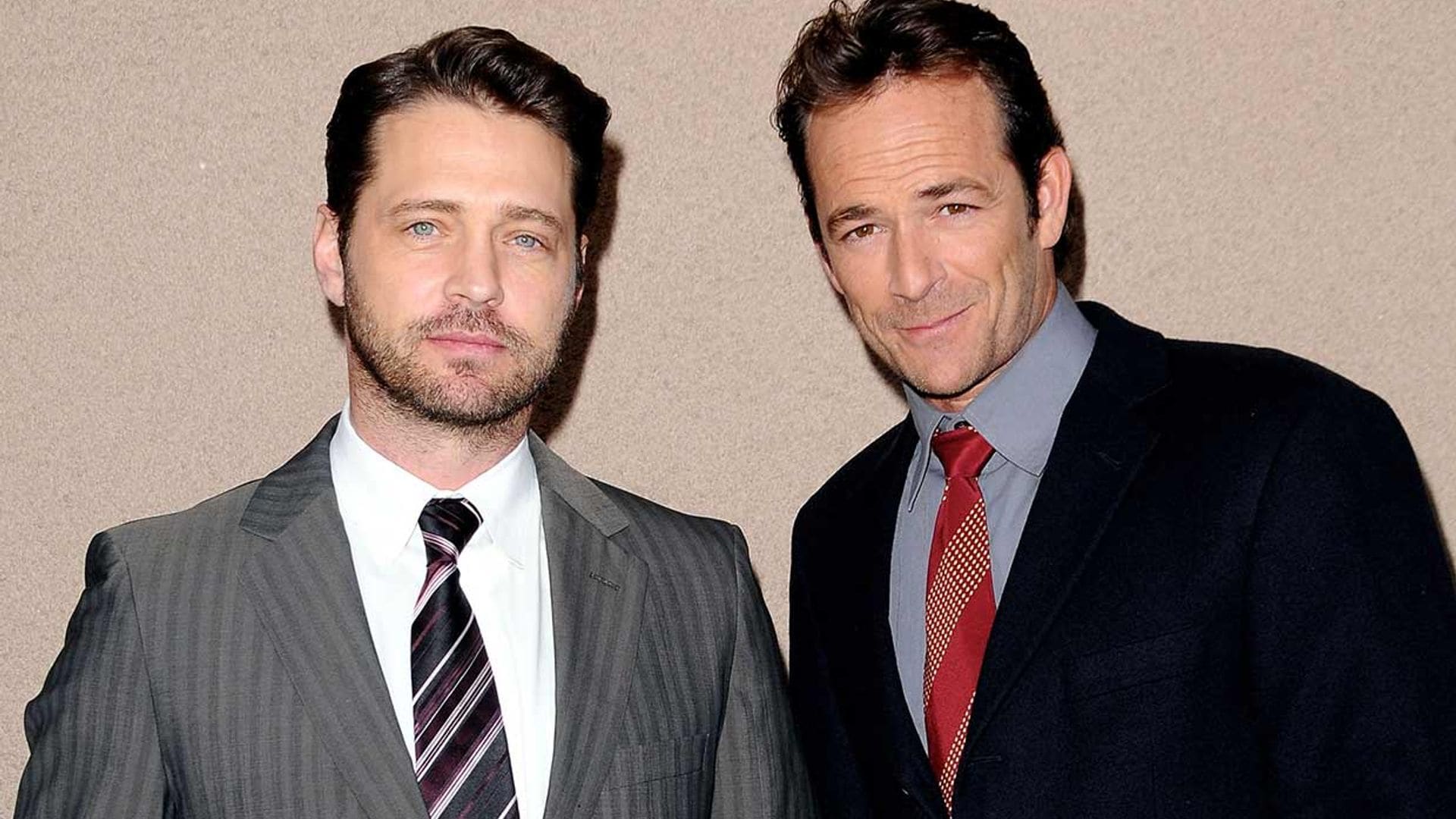 Jason Priestley, roto ante la muerte de Luke Perry: 'Era una luz increíblemente brillante'