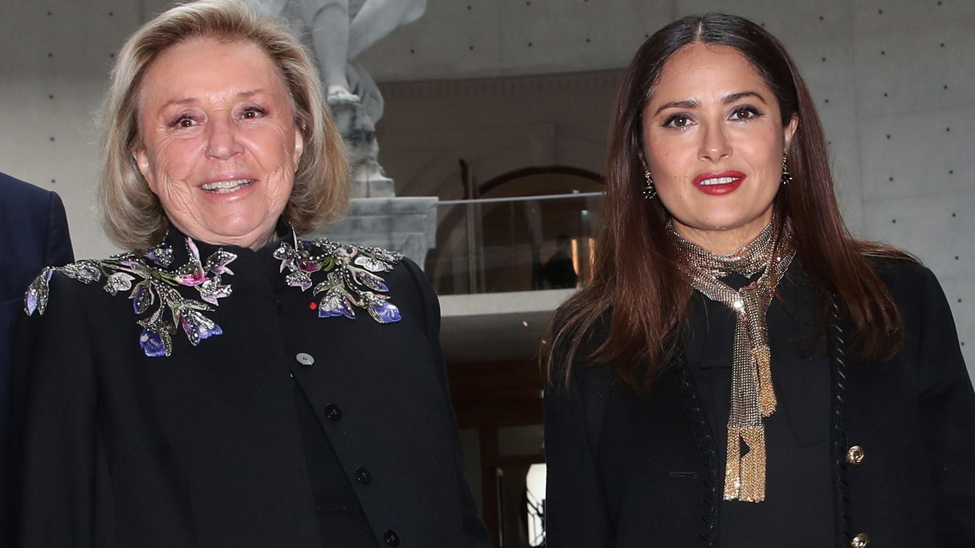 Salma Hayek le dedica una sentida felicitación a su ‘increíble suegra’