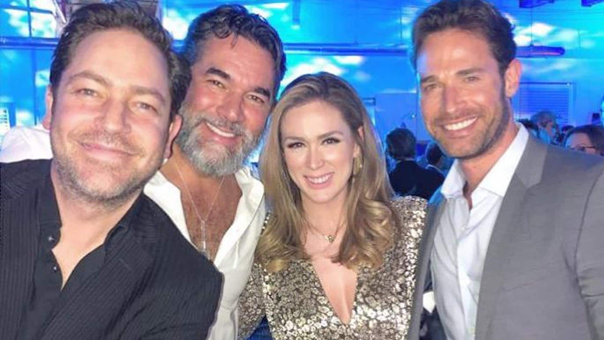 Así fue el reencuentro de Jacky Bracamontes con los galanes de ‘Rubí’ después de 16 años