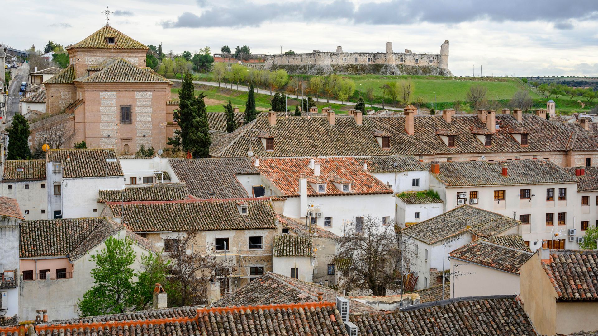 Tejados y castillo de Chinchón, Madrid