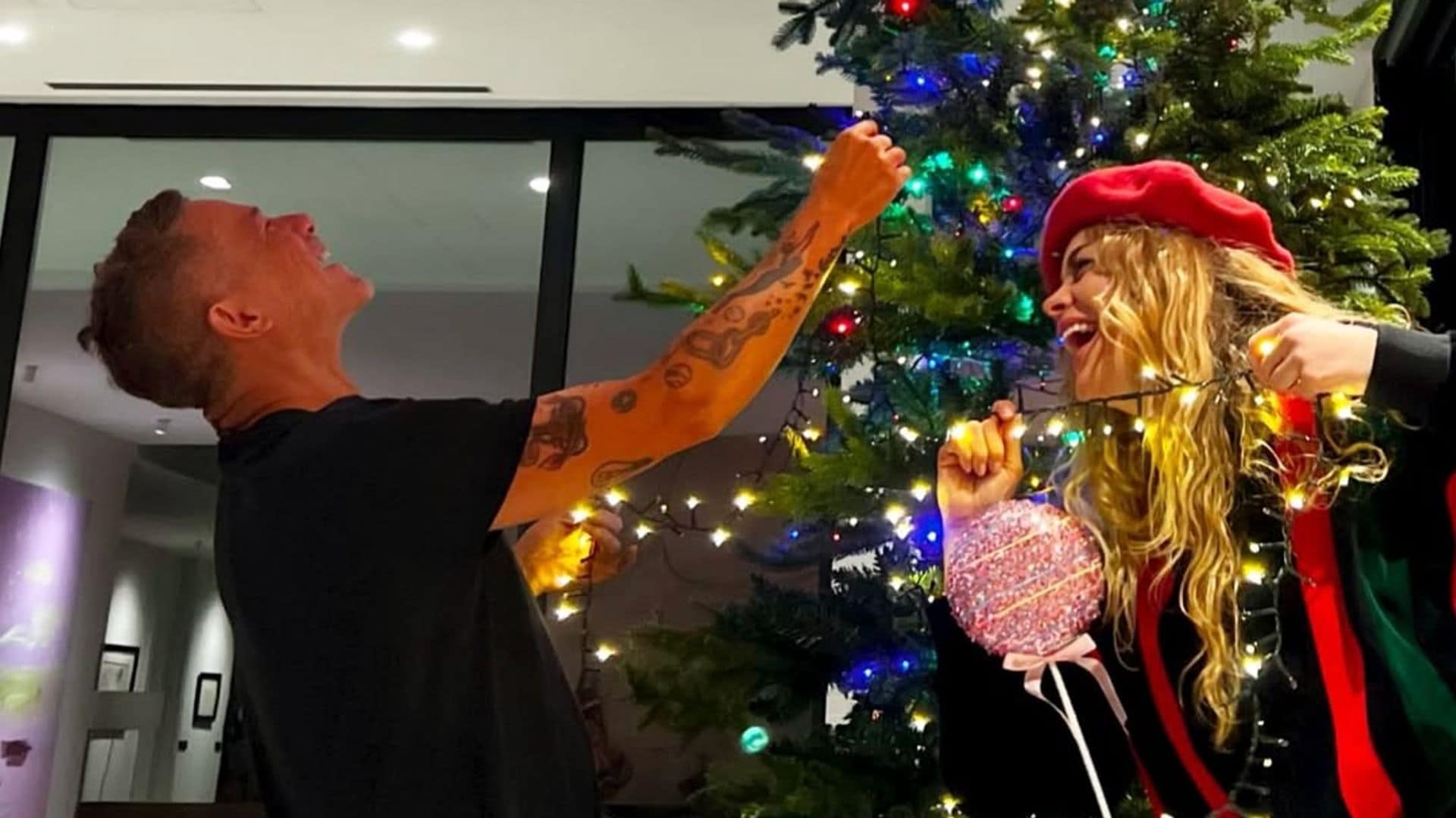 Alejandro Sanz y Candela Márquez dan la bienvenida a su primera Navidad en pareja