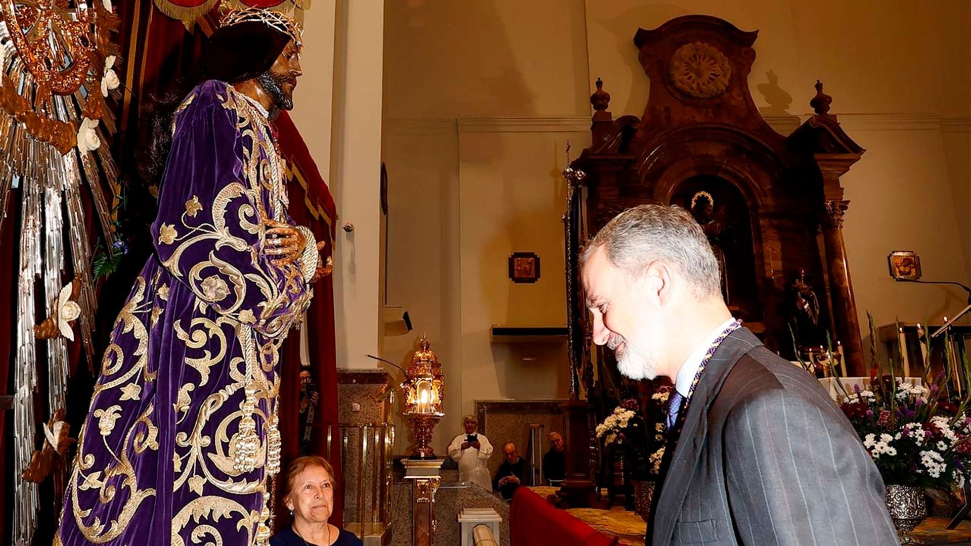 El rey Felipe visita el Cristo de Medinaceli seis años después de su último besapié