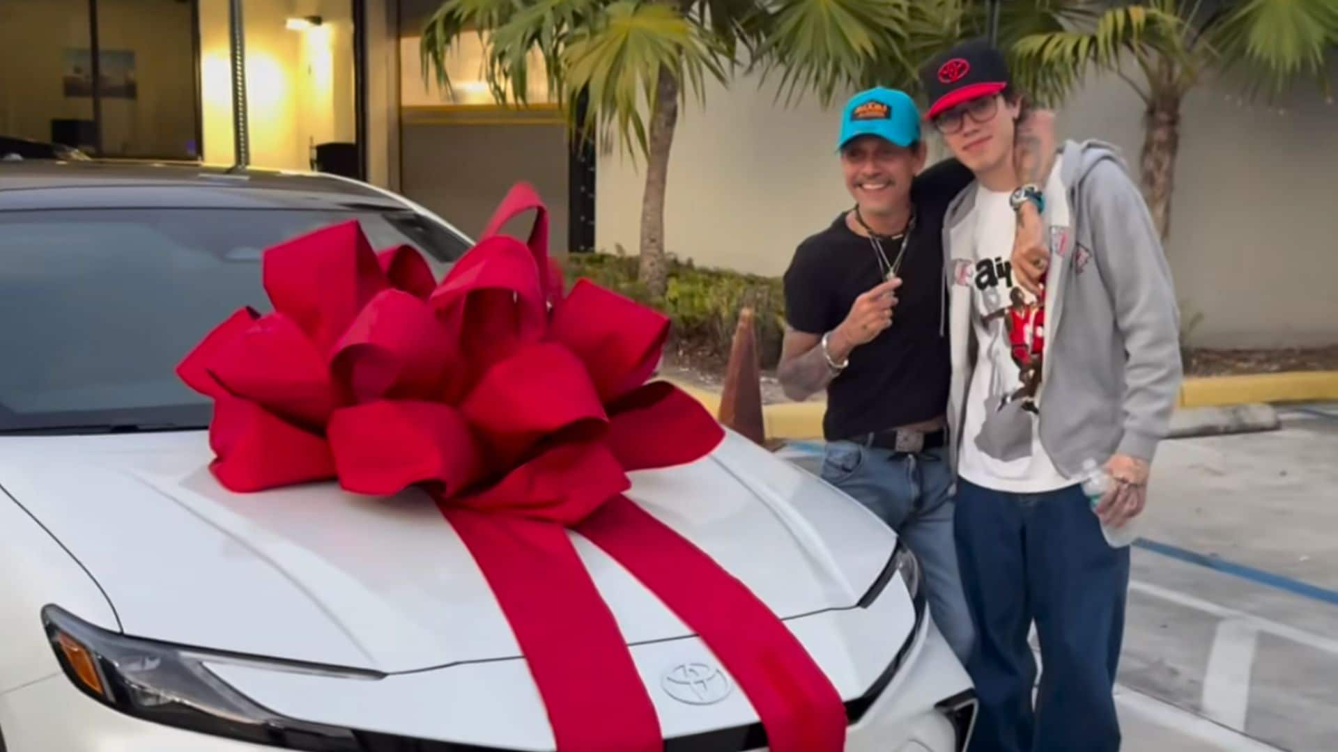 El increíble regalo de Marc Anthony a su hijo que le ha dejado sin palabras