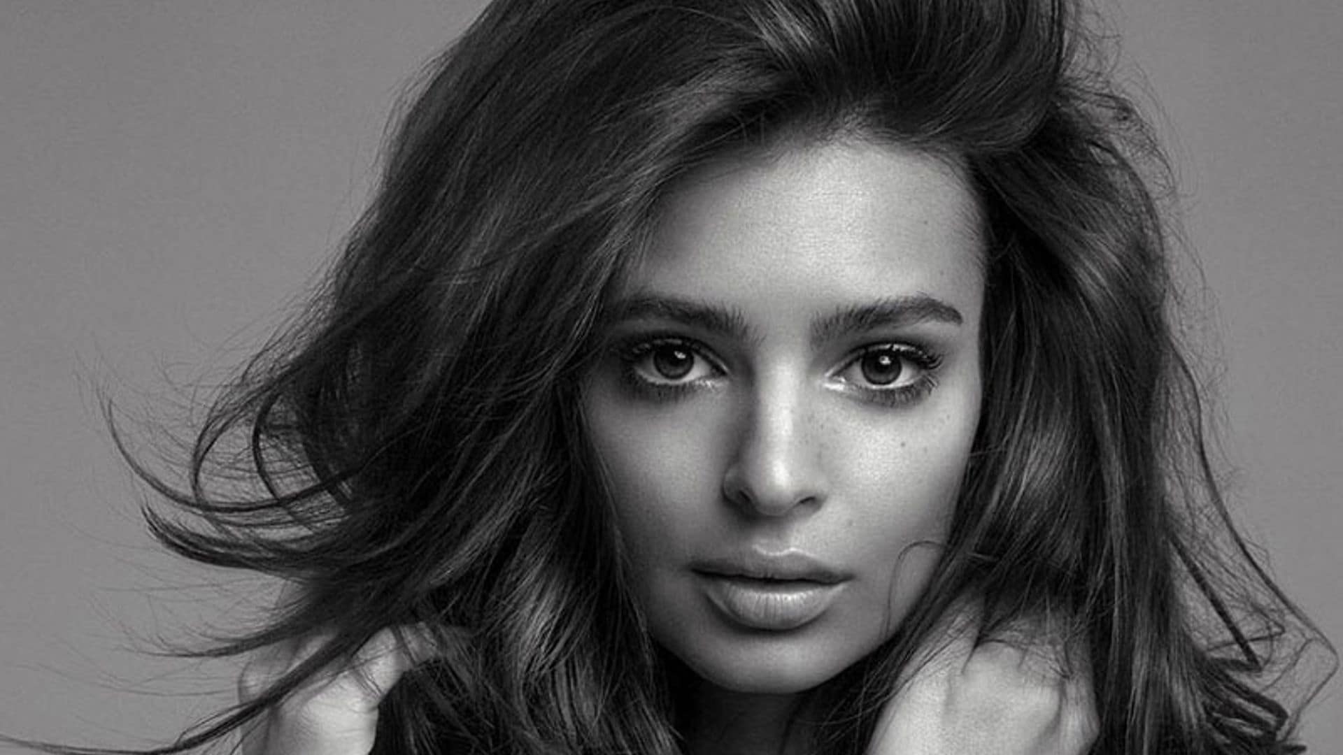 Emily Ratajkowski: 'Mi cabello me ayuda a sentirme sexy y bien conmigo misma'