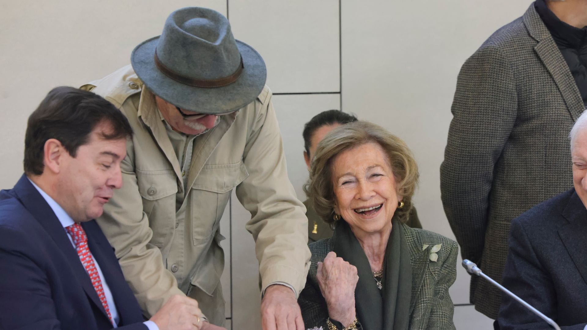 La reina Sofía celebra los 25 años de la Fundación Atapuerca inaugurando un nuevo centro de investigación