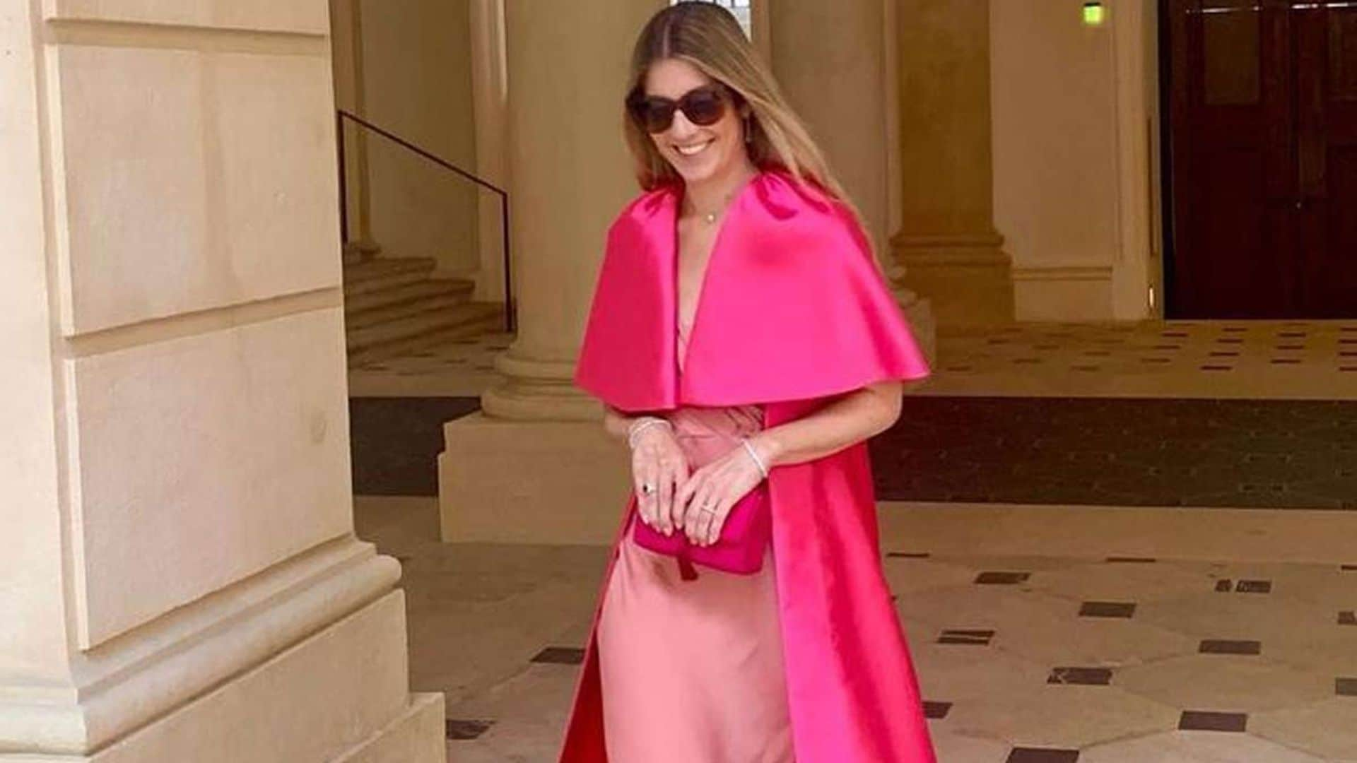 El look de invitada más especial que hemos visto este fin de semana es 'made in Spain'