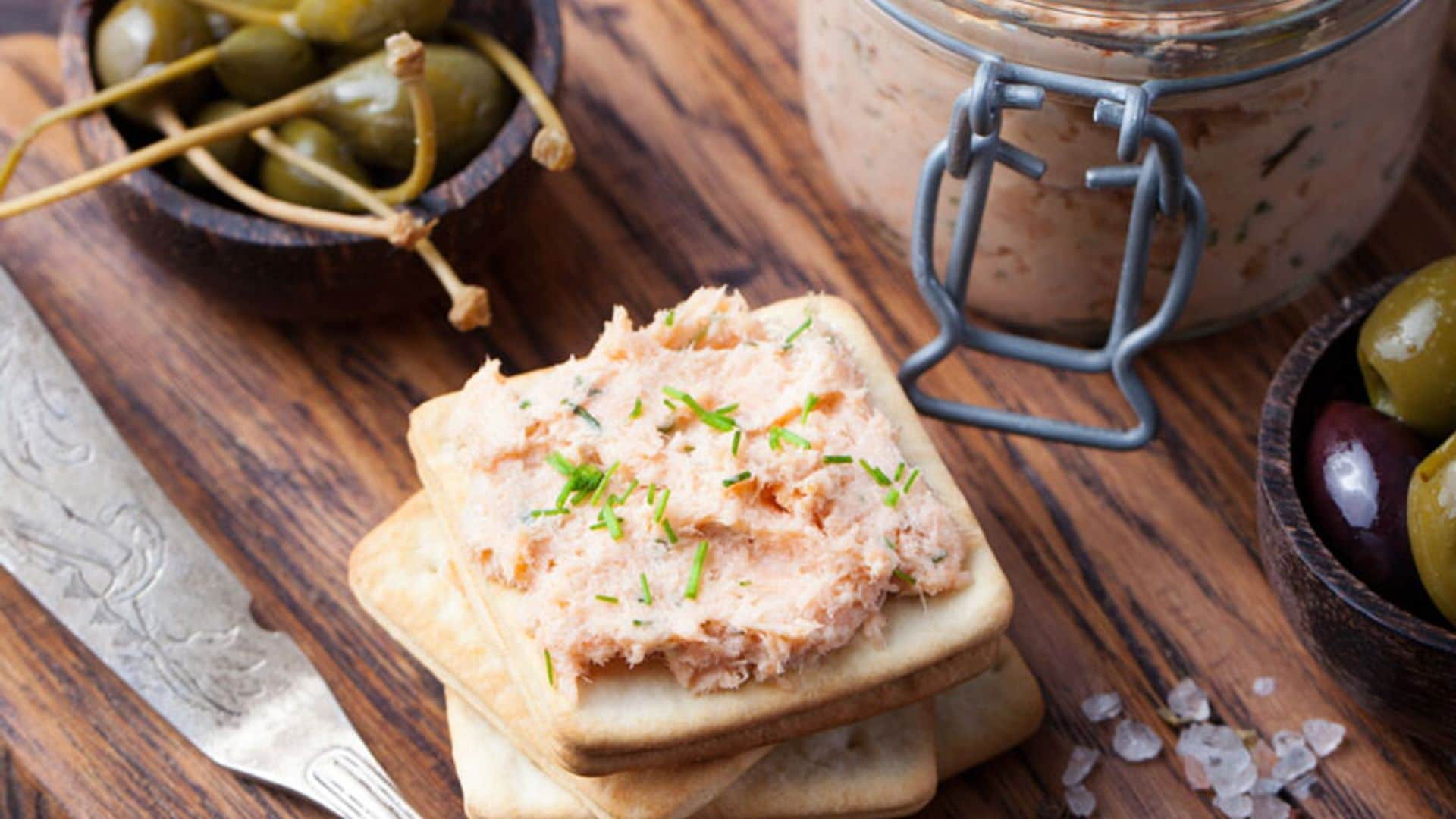 Paté de salmón con encurtidos