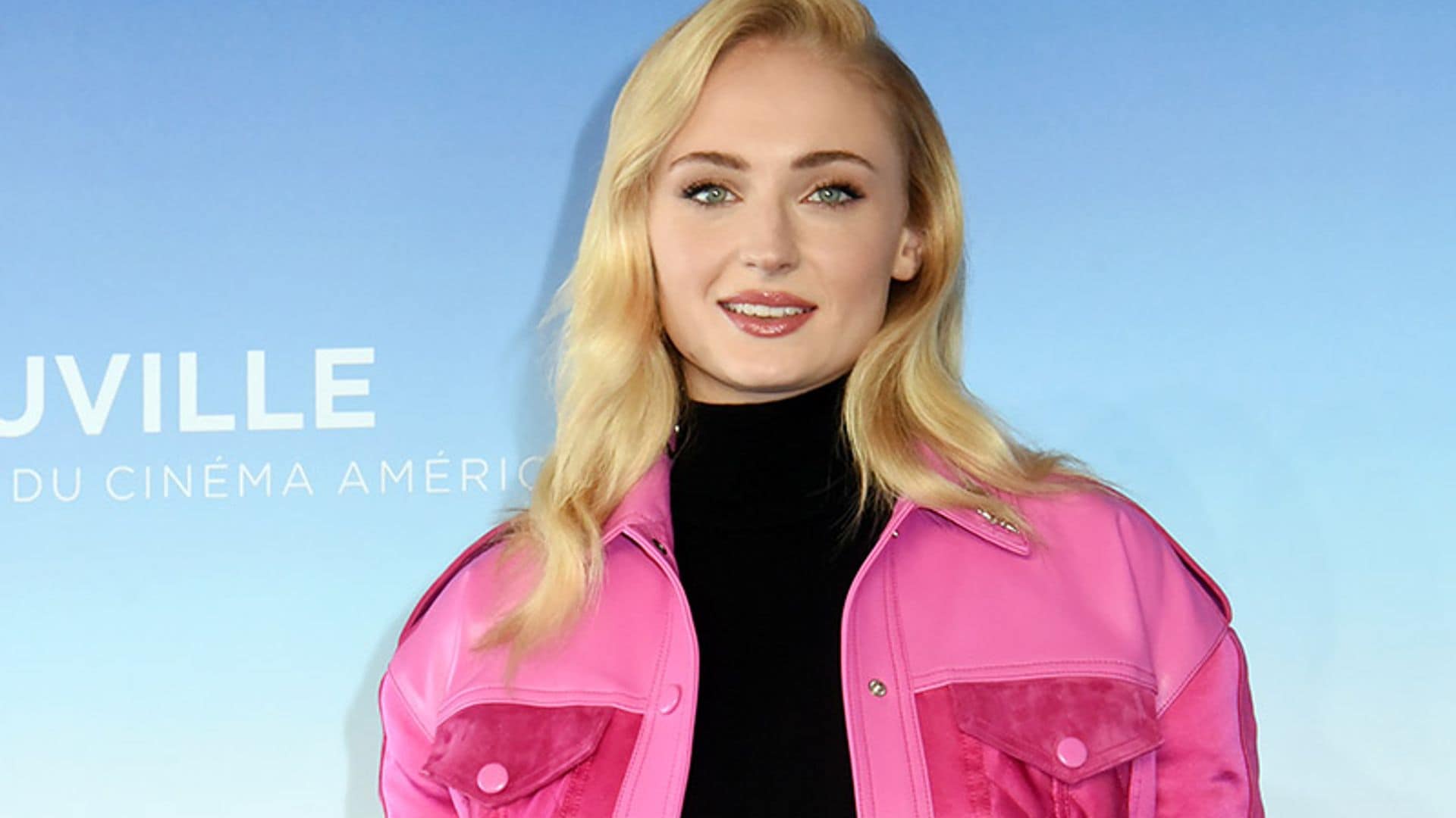 ¿Cómoda y con estilo en casa? Copia la curiosa estrategia de Sophie Turner