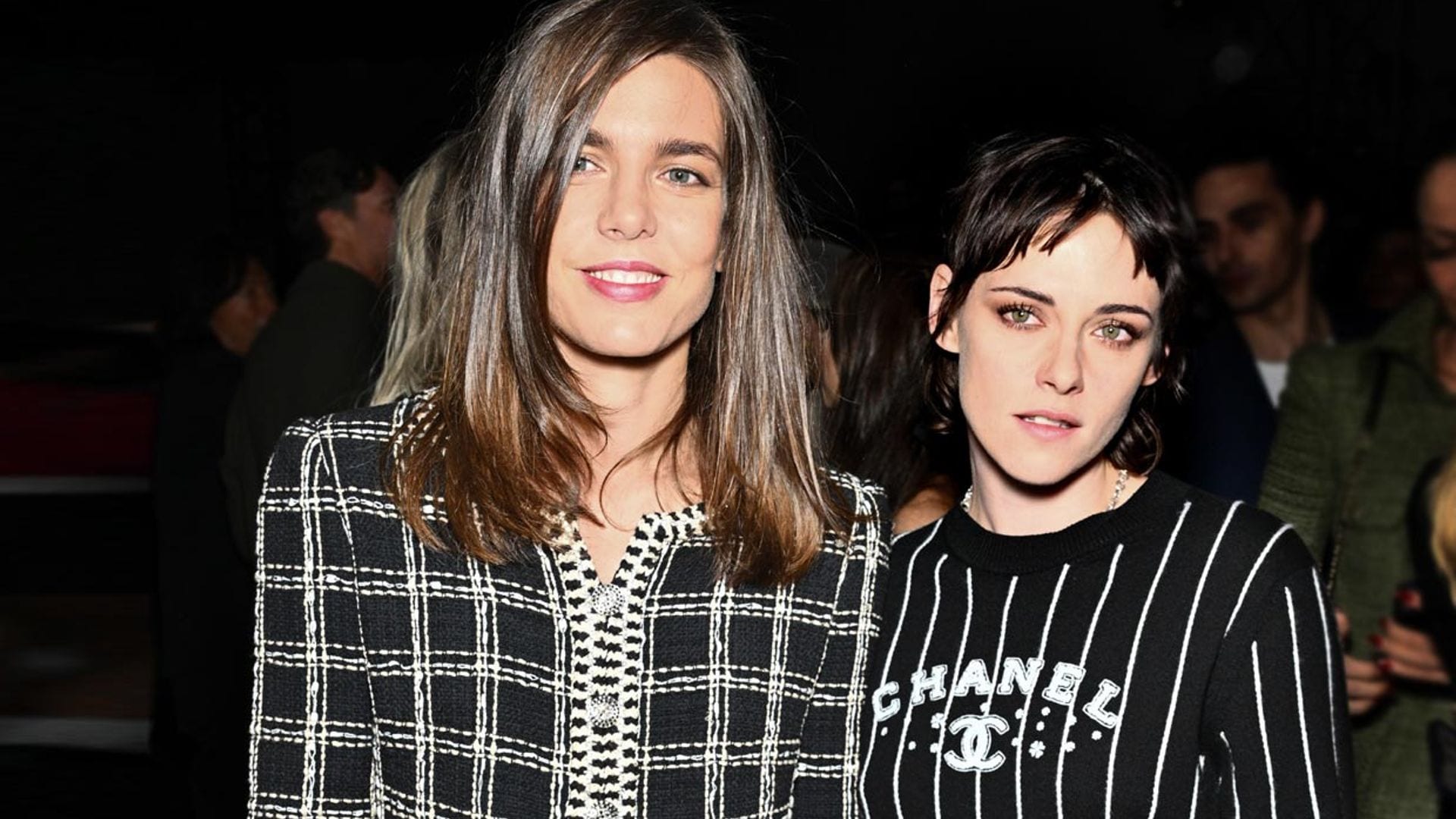 Carlota Casiraghi y Kristen Stewart, juntas en el esperado desfile de Chanel en París