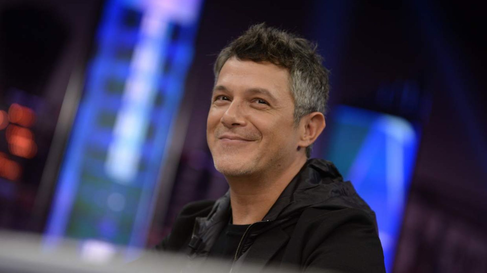 ¡Sorpresa! Alejandro Sanz recibe su propia estrella de Navidad en pleno centro de Madrid