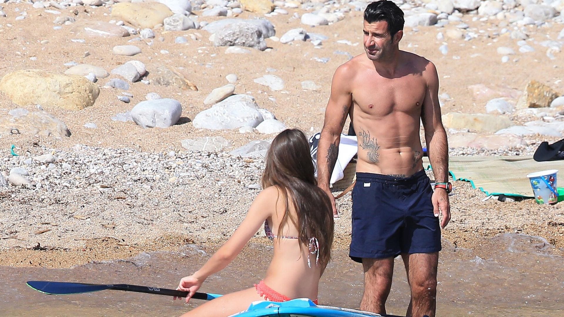 Las vacaciones diferentes de Luis Figo con su hija pequeña en Ibiza