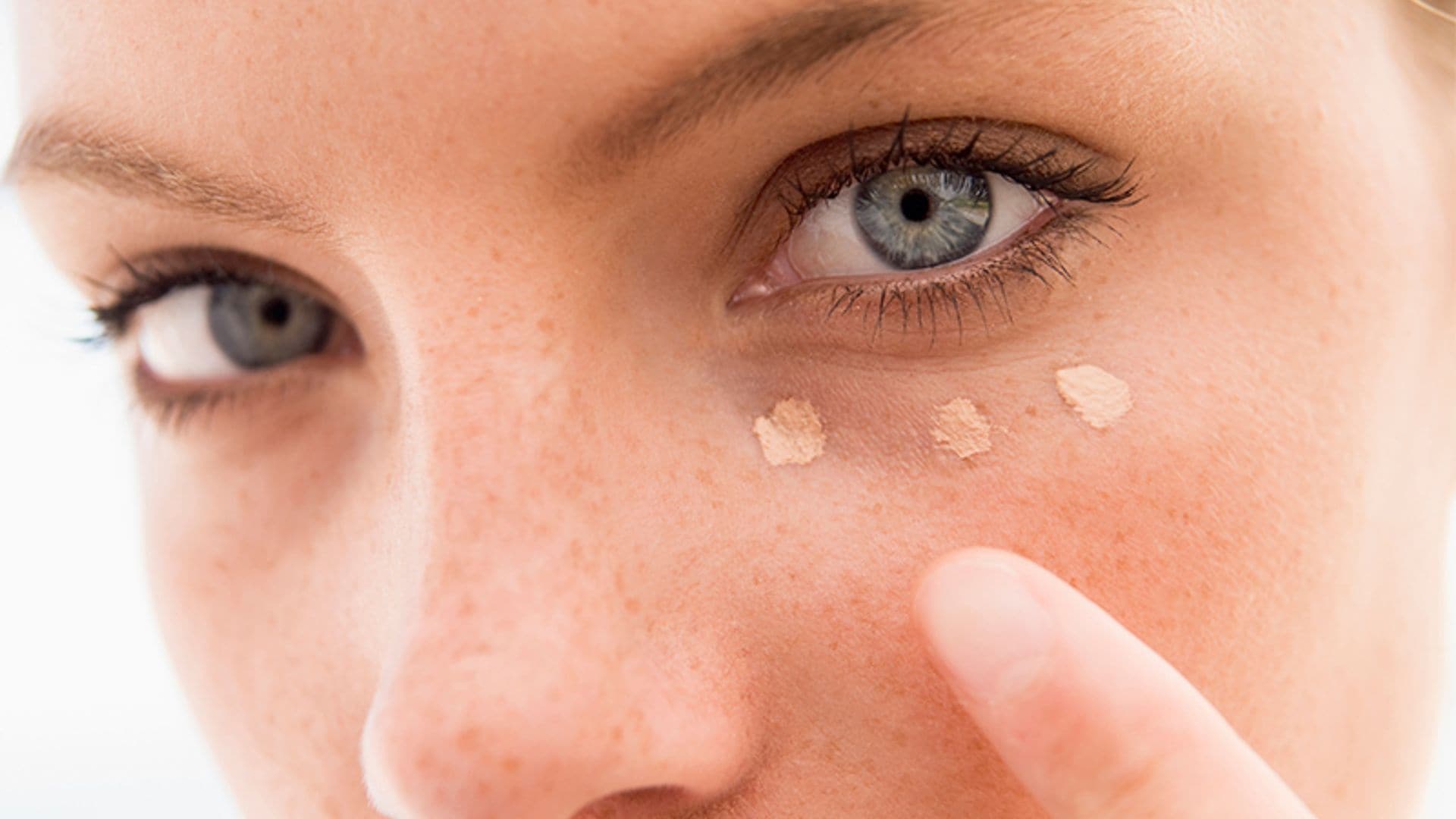 'Blush' y corrector, un tándem perfecto para un maquillaje 'top'