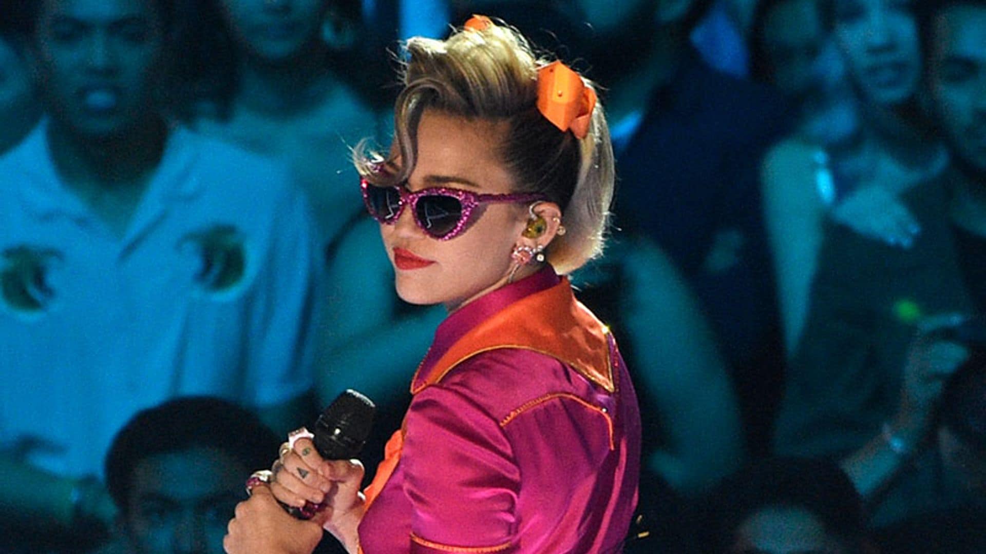 El nuevo 'look' de Miley Cyrus en ‘La Voz’ demuestra que ama esta firma española