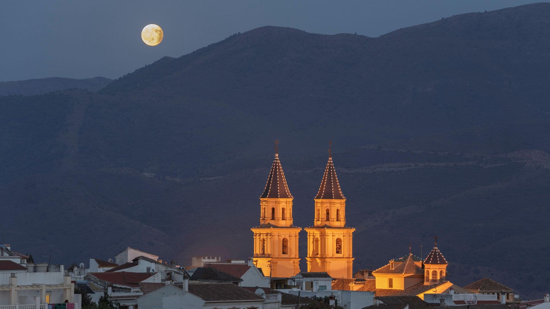 Eclipse lunar septiembre 2024: cuándo, cómo y dónde verlo desde España