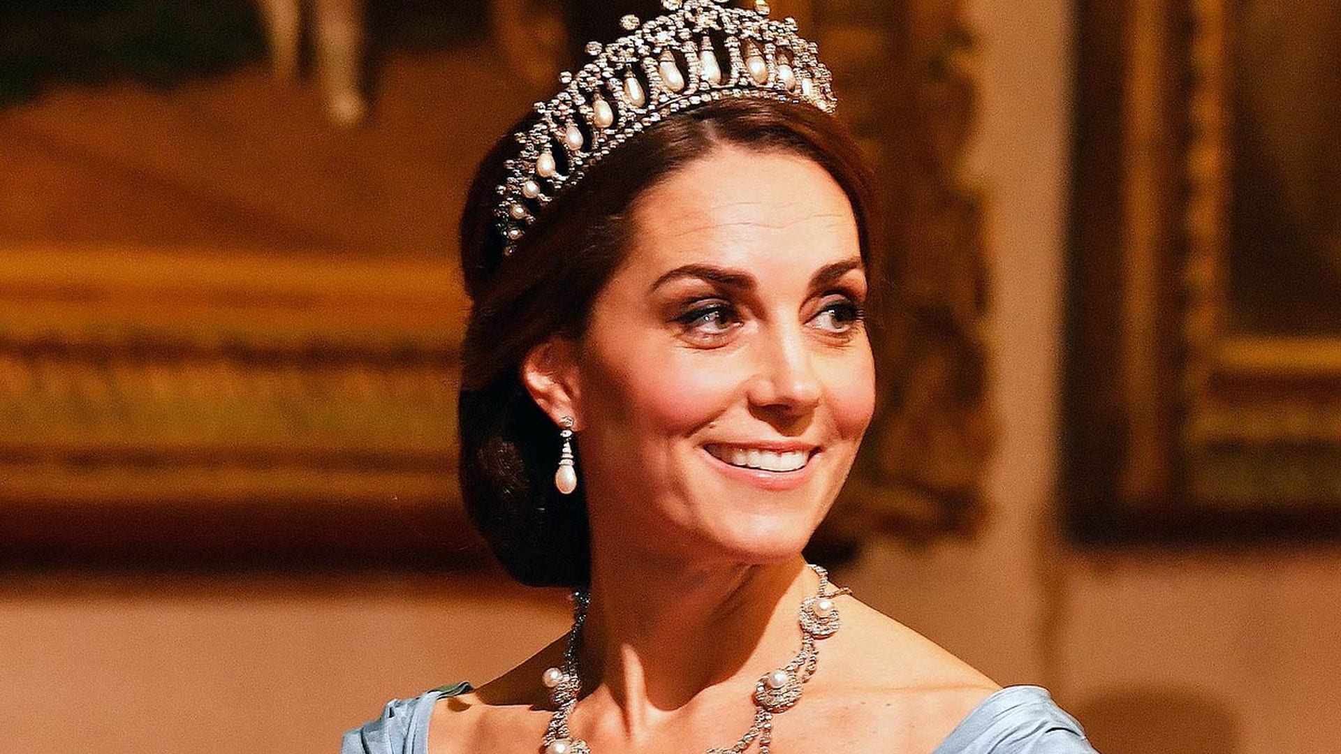 Kate Middleton acude hoy a su primera cena de Estado como princesa de Gales, ¿qué tiara puede llevar y cuál no usará?