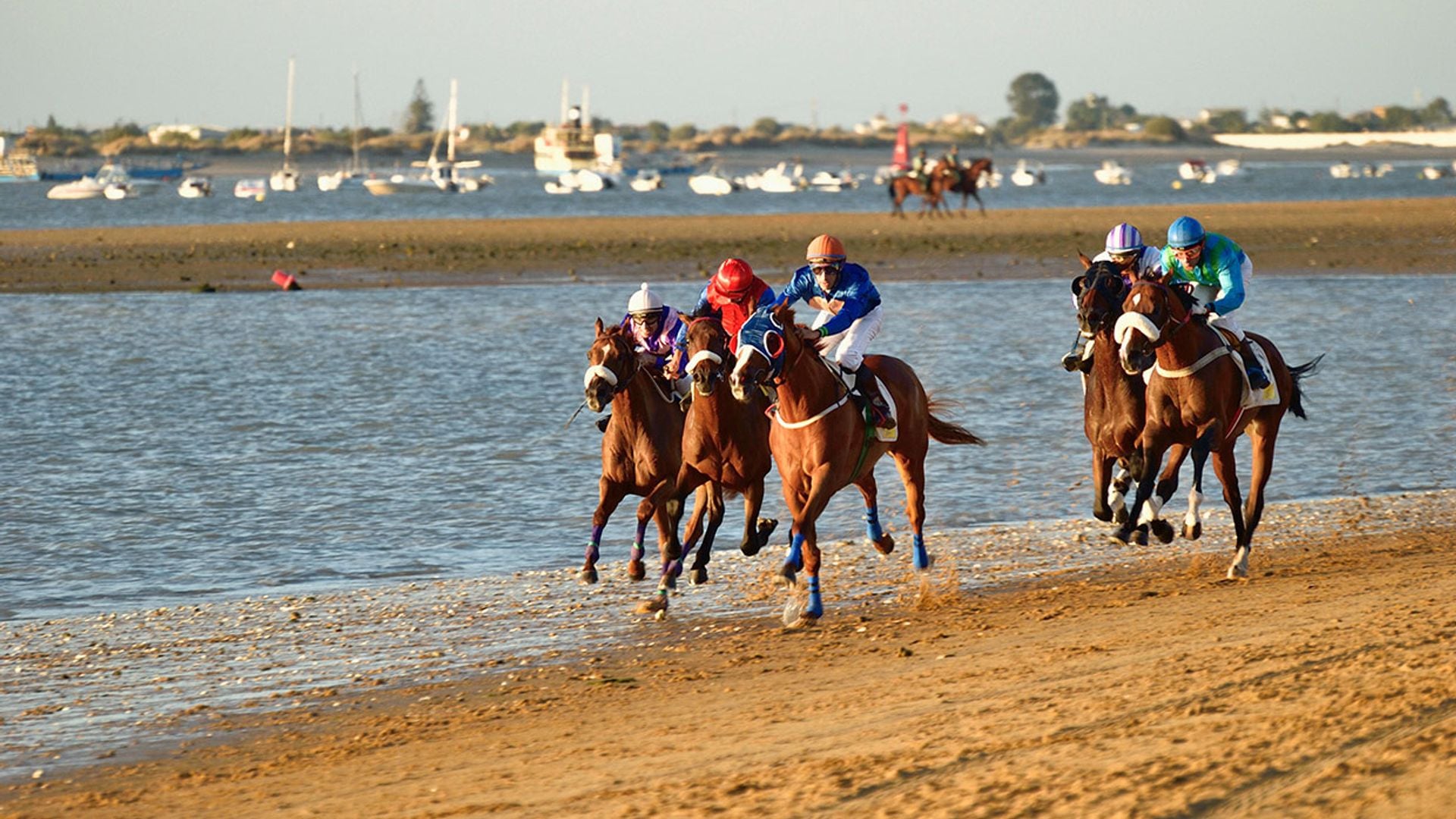 Al galope por las playas de Sanlúcar de Barrameda 