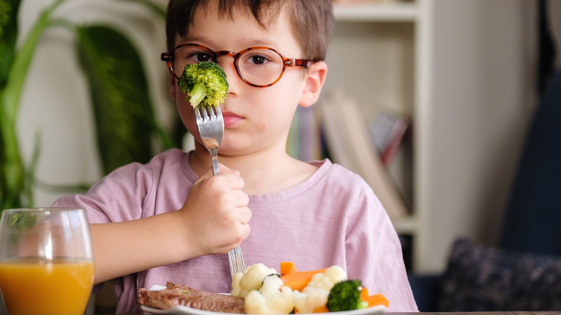 La oftalmóloga Laura Camargo indica cuál es el impacto de la falta de vitaminas en la visión infantil