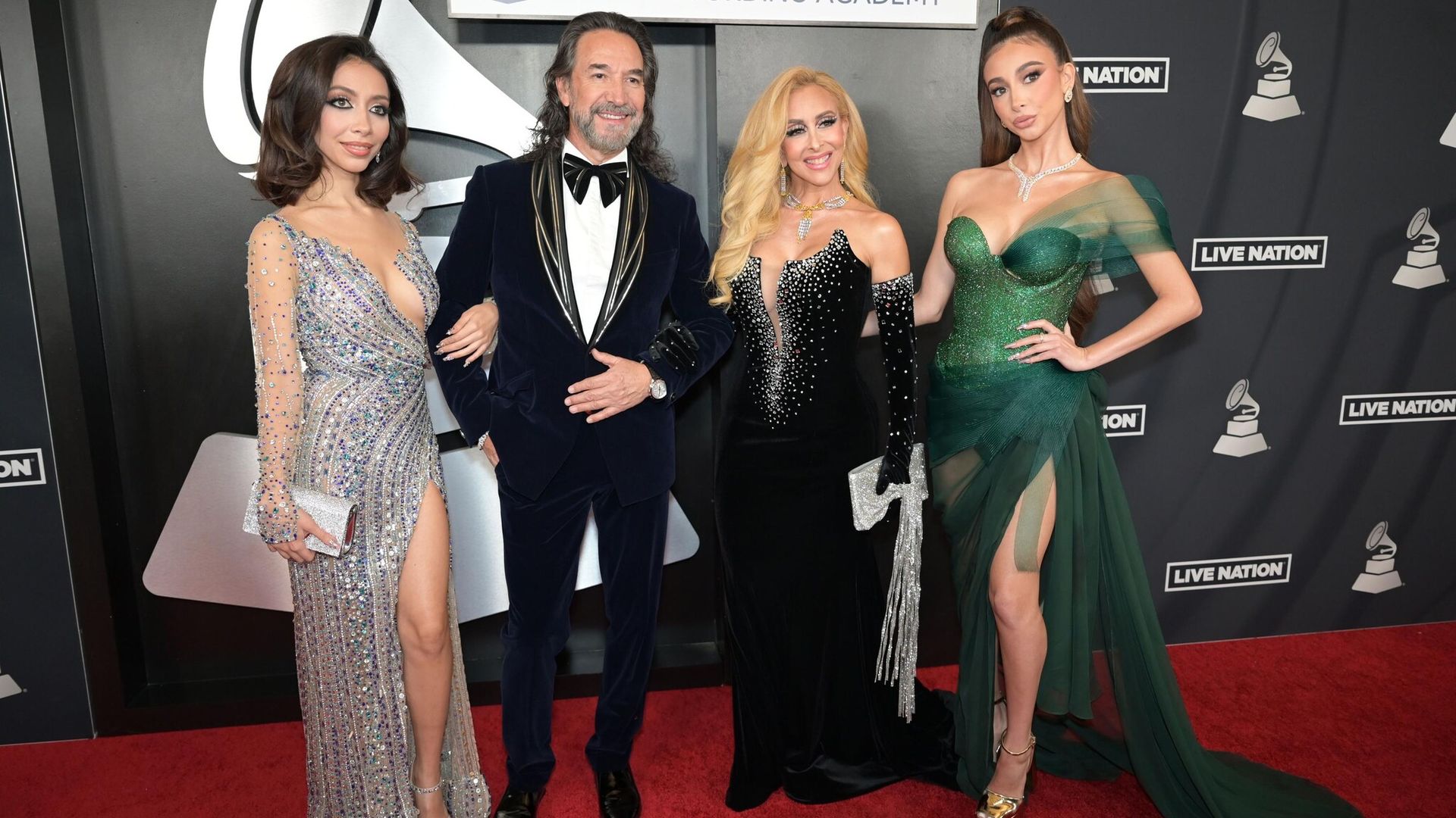 Latin GRAMMY: Marco Antonio Solís es reconocido como la Persona del Año