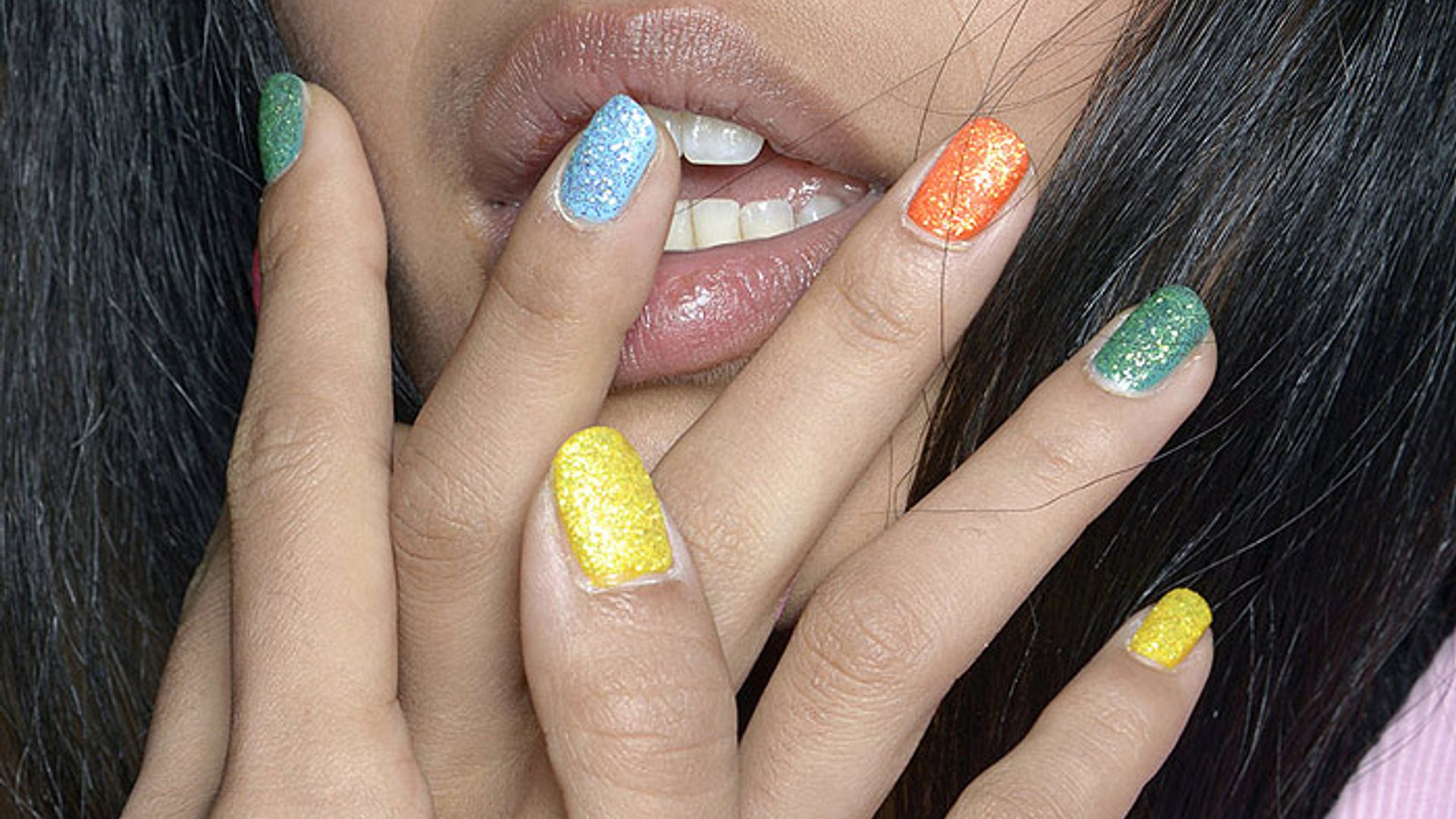 Explosión de color y originales diseños, ¡así llevarás tus uñas esta primavera!