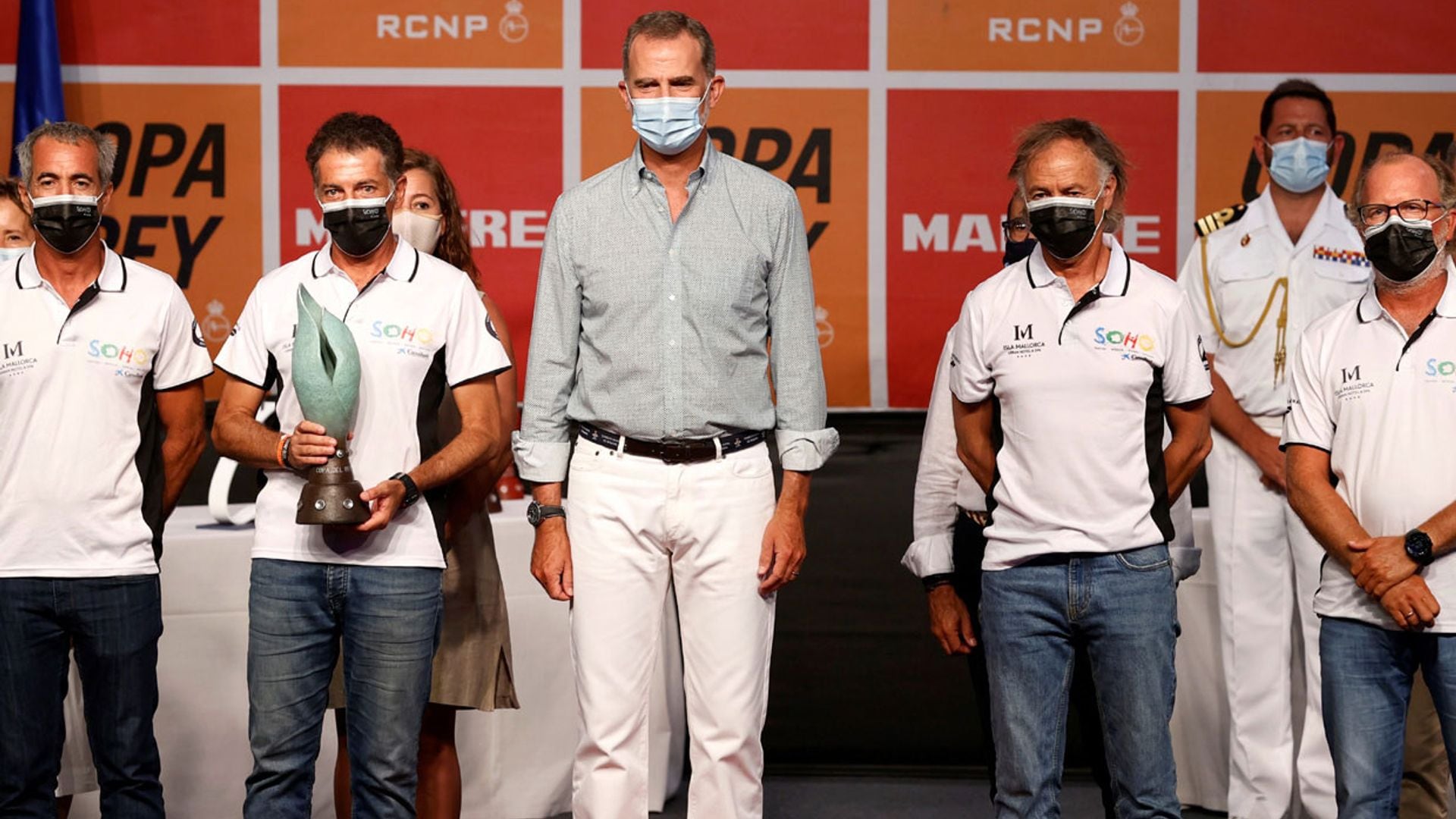 El día de los campeones: Felipe VI entrega los trofeos de la Copa del Rey MAPFRE de vela