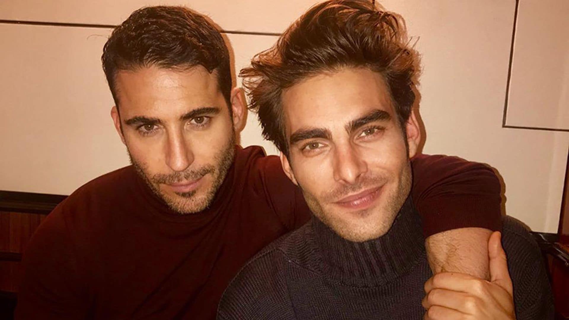 Miguel Ángel Silvestre dedica una divertida y casera felicitación a Jon Kortajarena