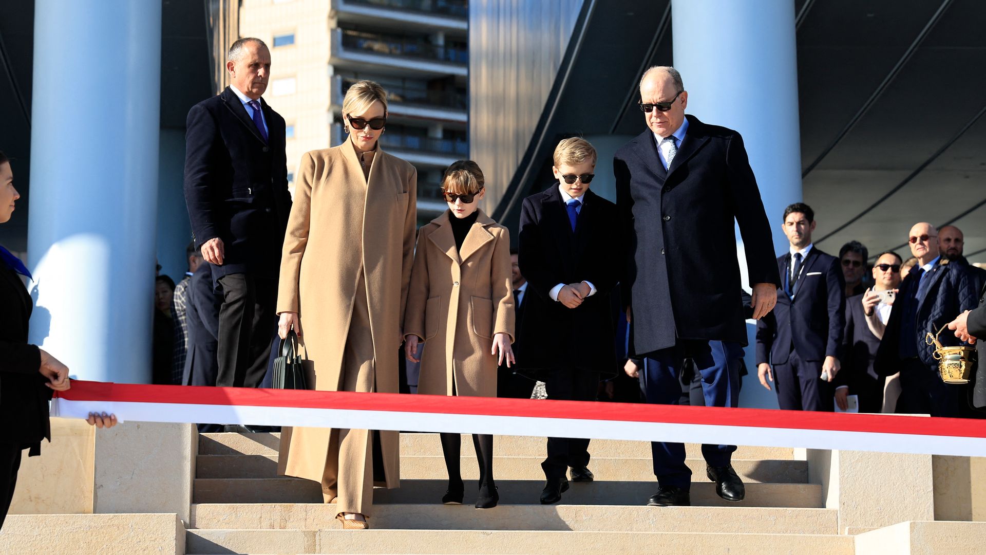 Jacques y Gabriella, miniclones de sus padres en la inauguración del proyecto más ambicioso de Mónaco