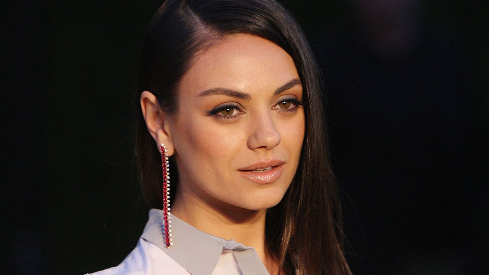 Mila Kunis abraza sus raíces: 'Nunca he estado más orgullosa de ser ucraniana'