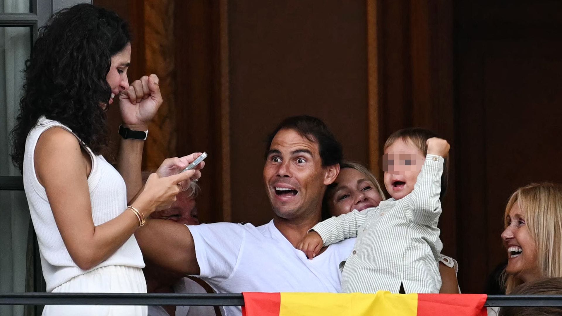 El hijo de Rafa Nadal anima a su padre en su torneo de despedida, la Copa Davis