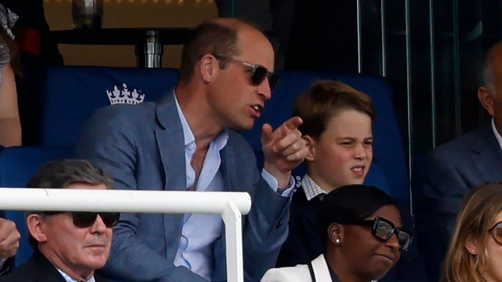 Una tarde de chicos, William y George dejan claro que son cada vez más parecidos en un partido de cricket