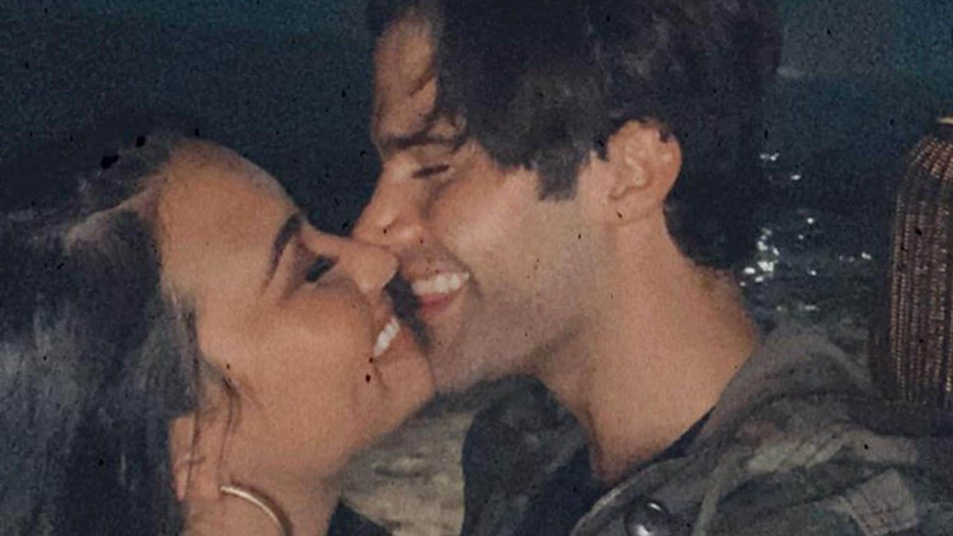 Demi Lovato y Max Ehrich se comprometen cuatro meses después de hacer pública su relación