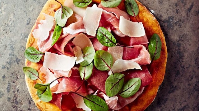 pizza jamon parmesano