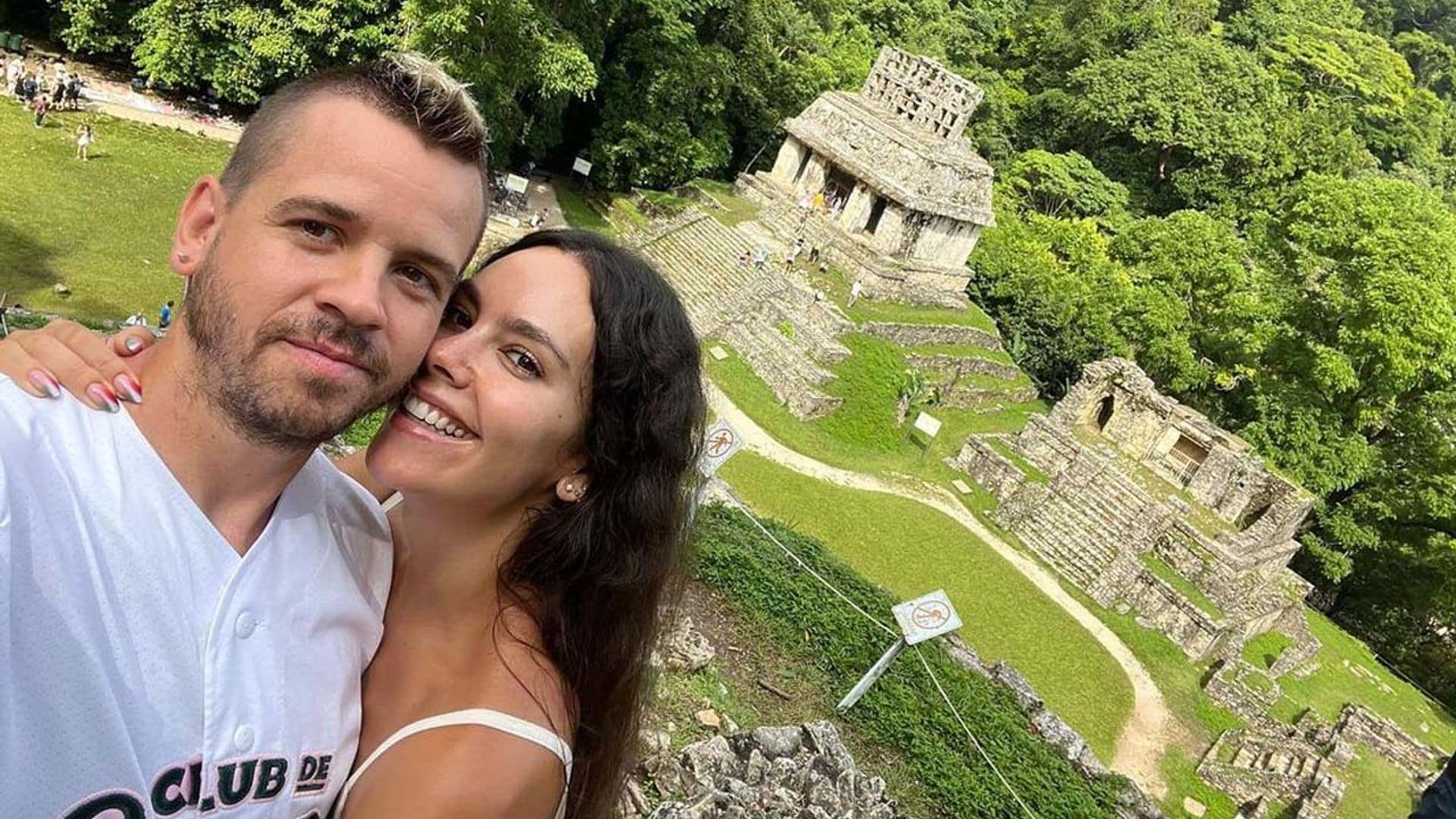 Un romance en secreto y una boda en su propia casa: la historia de amor de Cristina Pedroche y David Muñoz