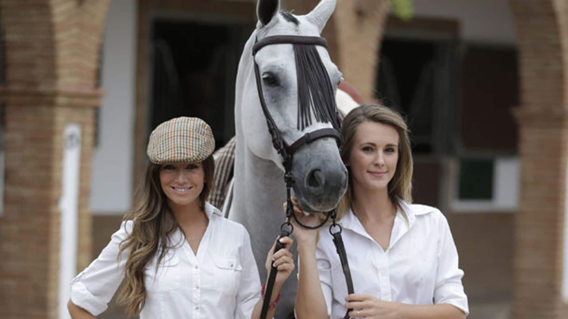 Marta González y Astrid Klisans comparten su pasión por los caballos en el Campeonato Nacional de Doma Vaquera