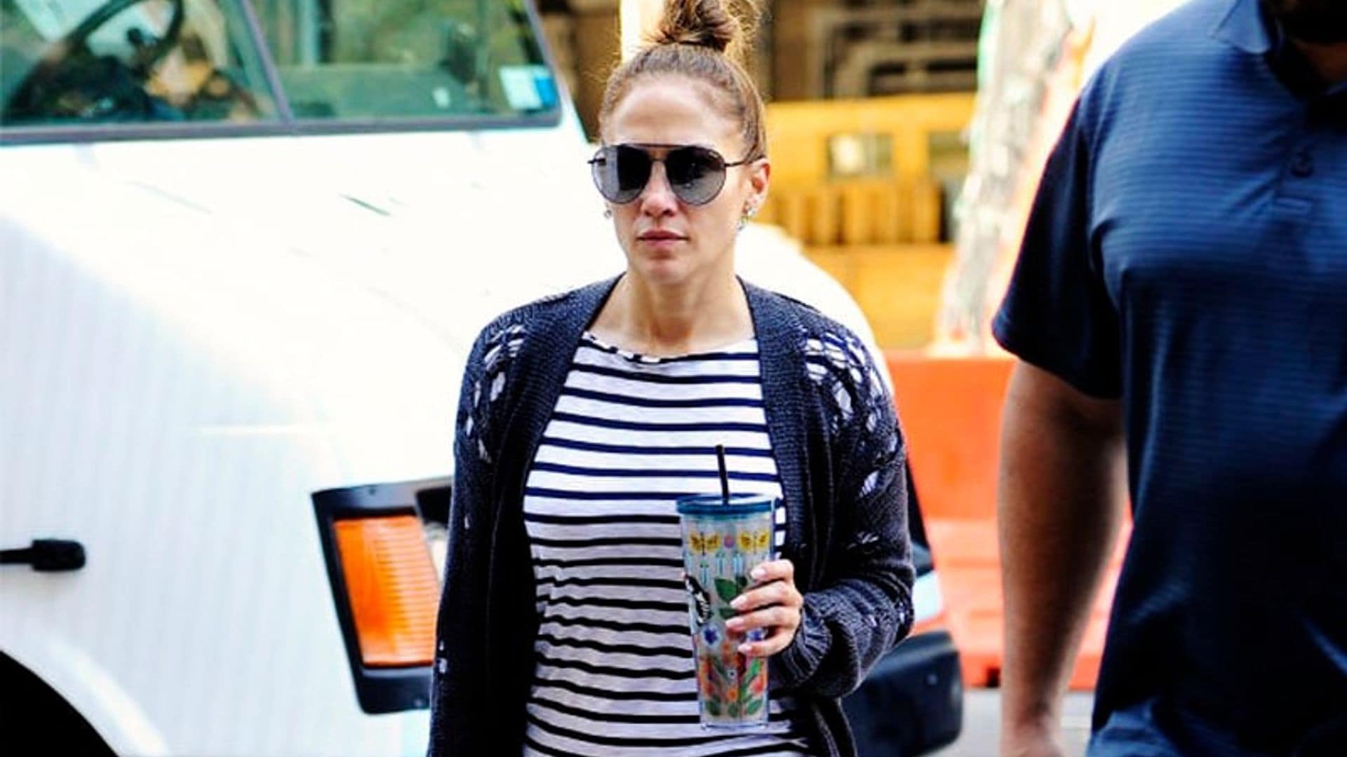 Jennifer Lopez y su look sporty de más de 1 millón de pesos que está en boca de todos... ¿por?