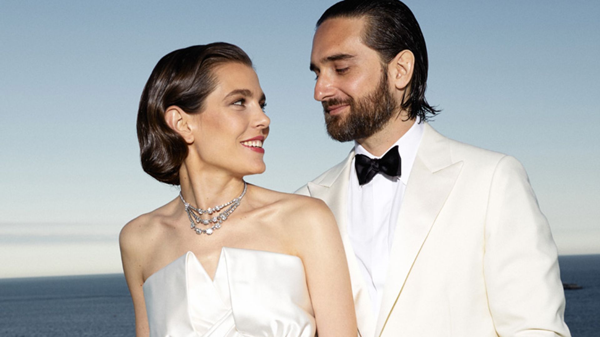 Nueva fotografía oficial de Carlota Casiraghi y Dimitri Rassam tras su boda