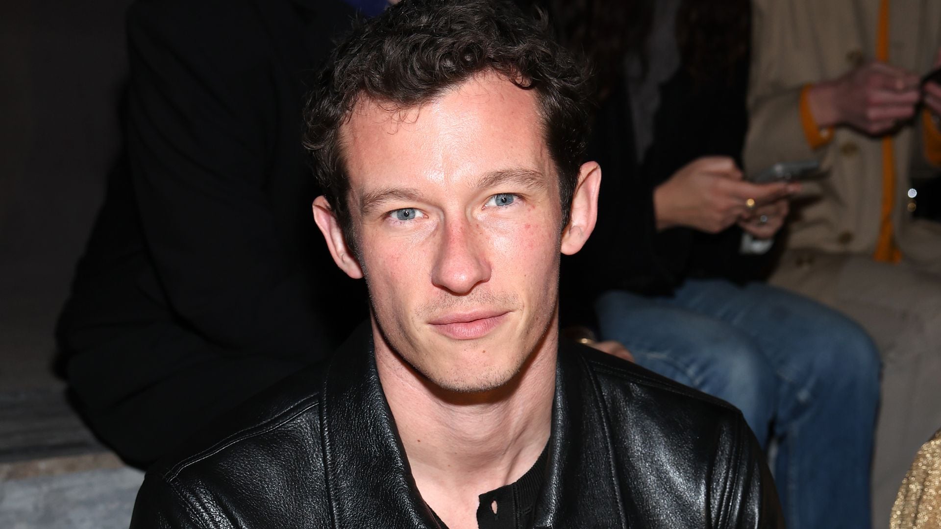 Callum Turner se une a la familia Louis Vuitton como embajador de la marca