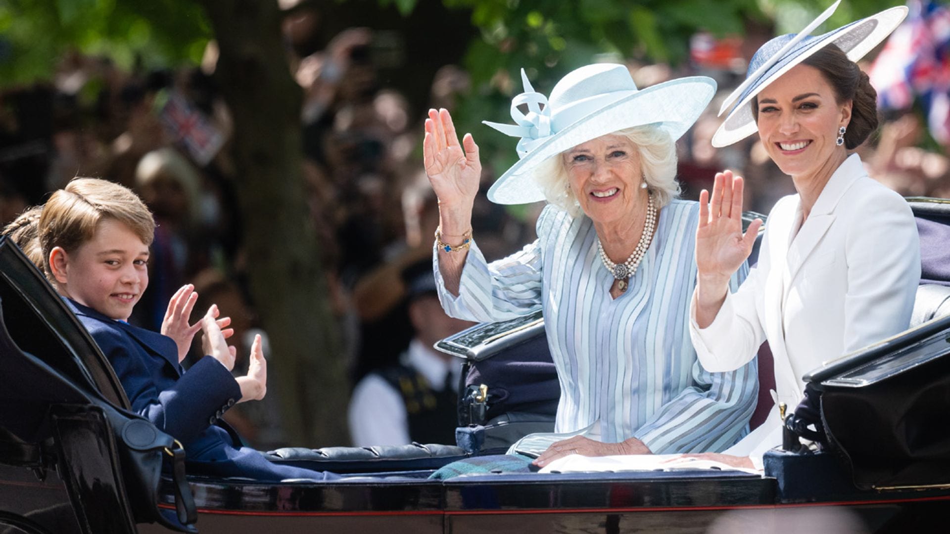 Baile de títulos en la Familia Real británica: Camilla y Kate asumen cargos militares