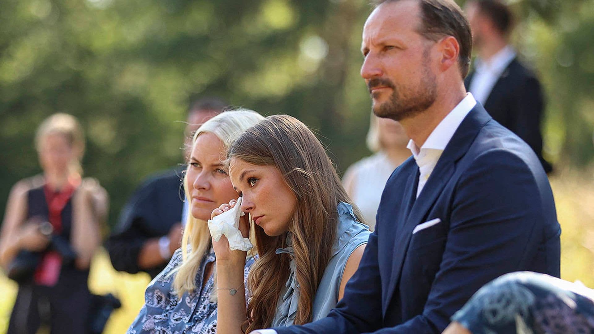 Las lágrimas de la princesa Ingrid de Noruega al escuchar los testimonios del atentado de Utoya