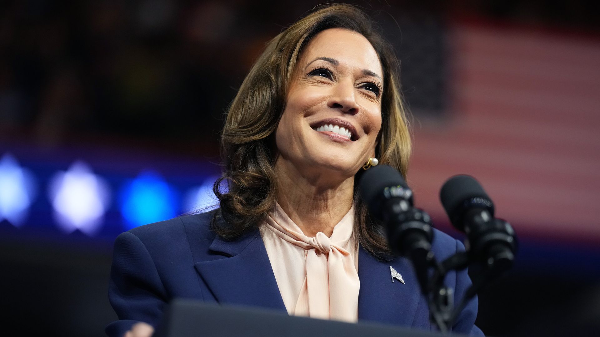 Kamala Harris, el poder del estilo: analizamos los looks de la política