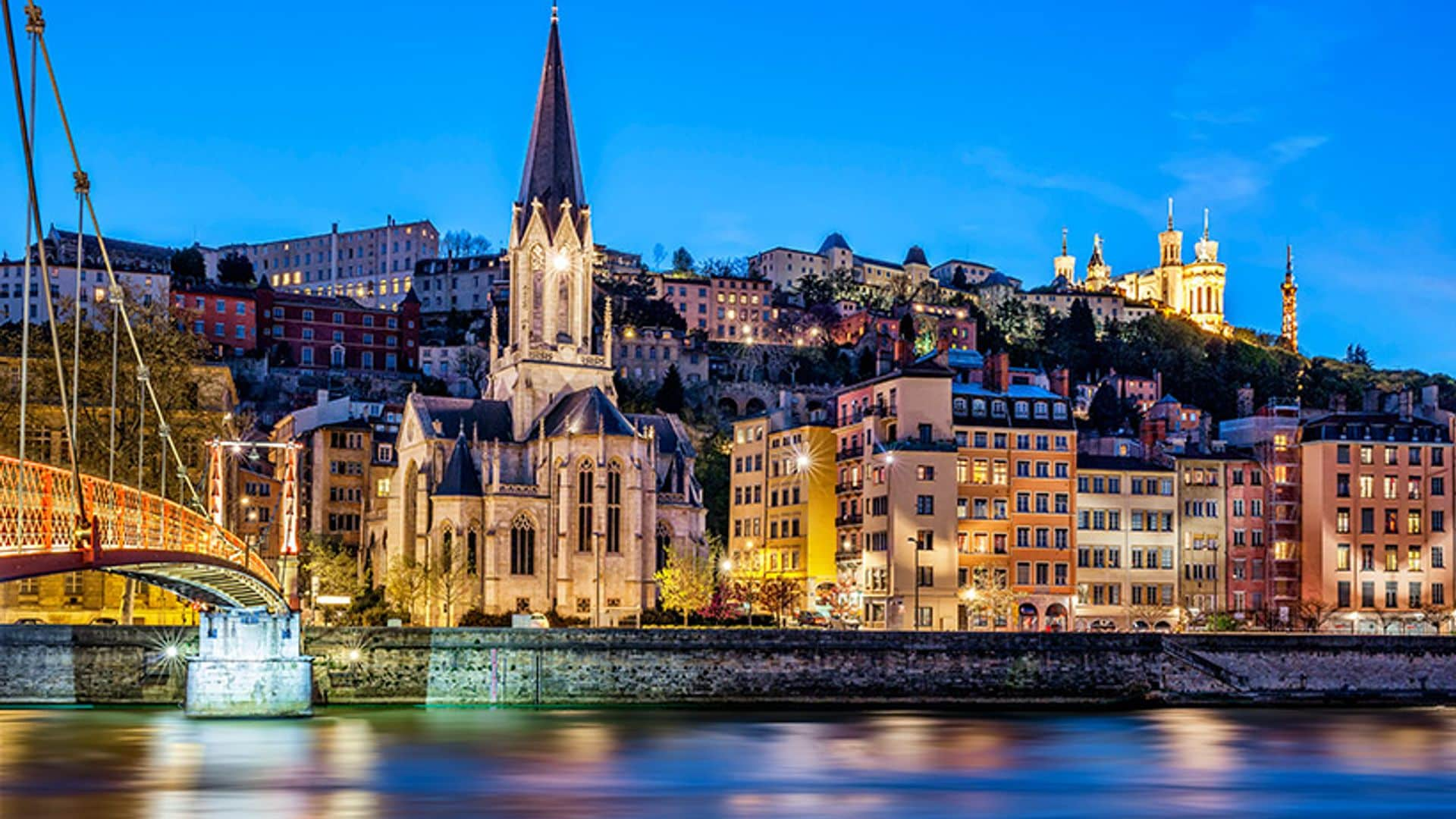 Luces, fiesta, universo gastro... algo está pasando ahora en Lyon