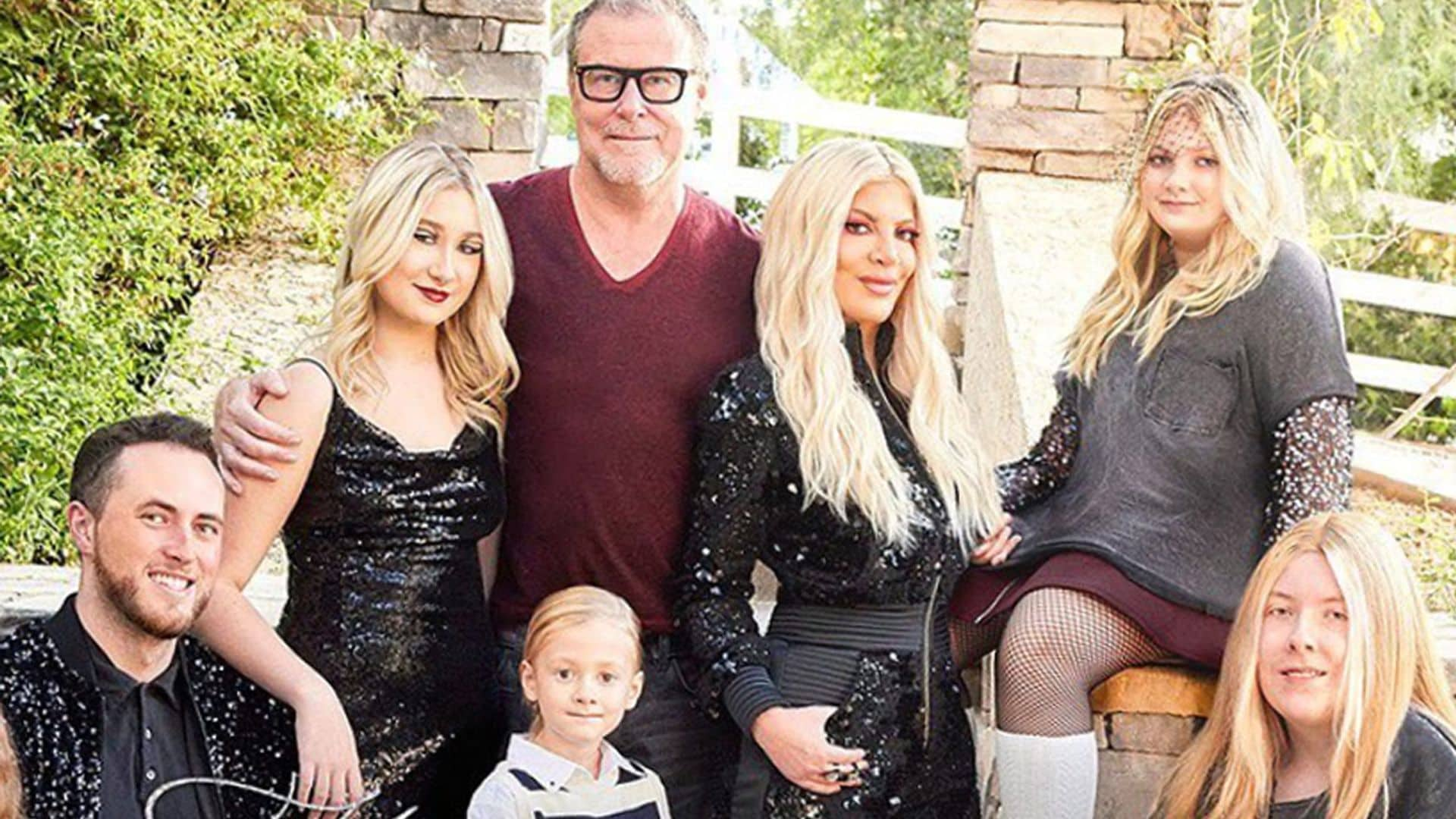 Tori Spelling y Dean McDermott presumen de su gran familia tras los rumores de separación